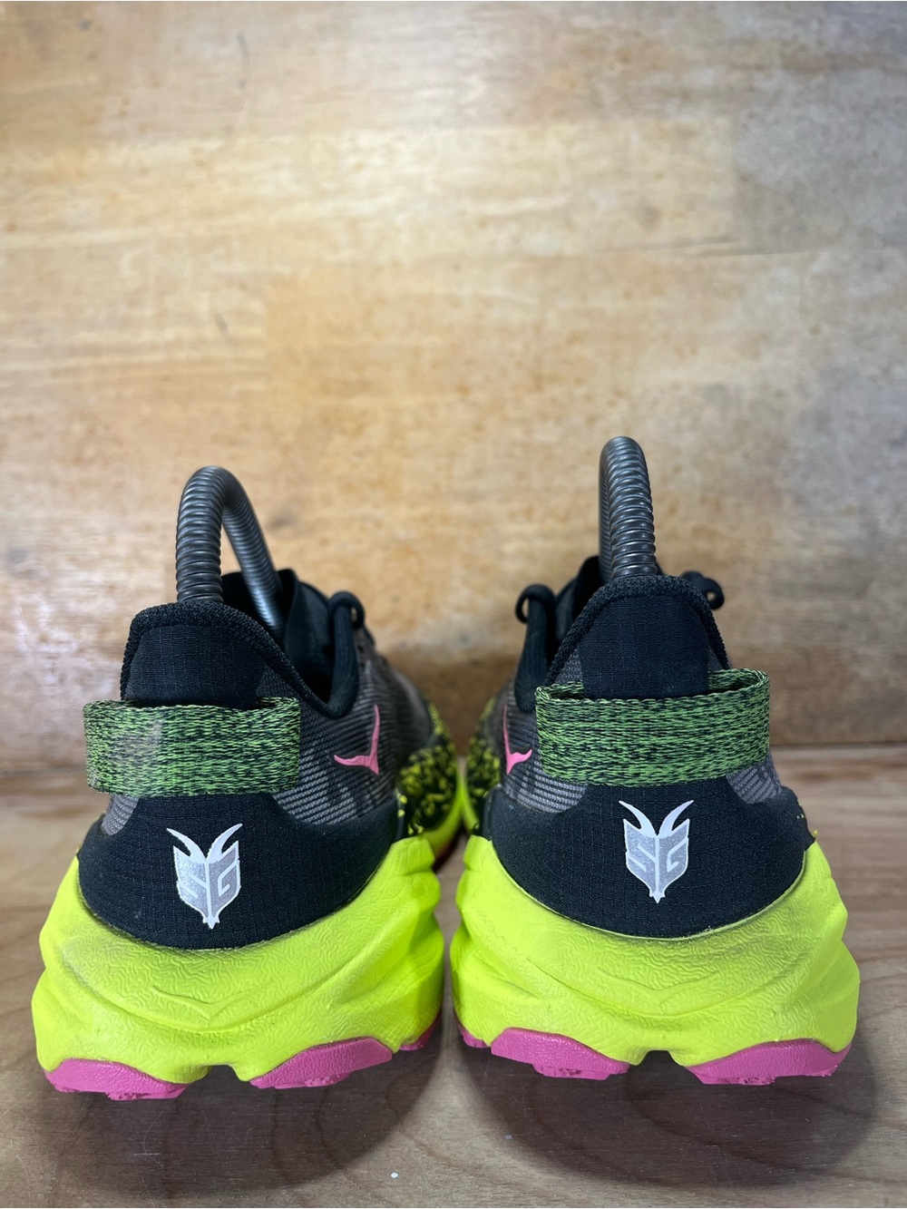 Hoka One One Speedgoat 6 Womens Size 6.5 Trail Running Shoes Sneakers Black Pink - Picture 5 of 12